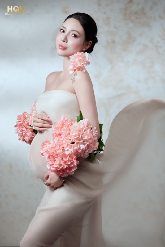 Ảnh bầu nghệ thuật cùng hoa